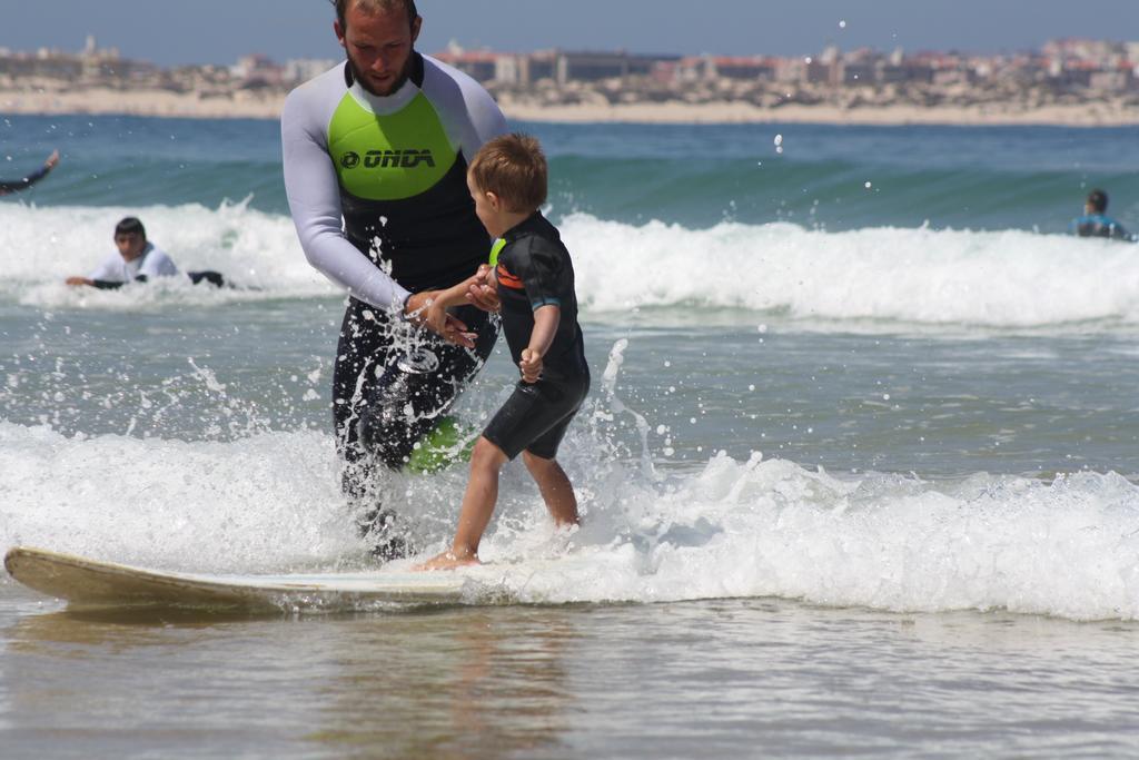 Foz Surfcamp Otel Foz do Arelho Dış mekan fotoğraf